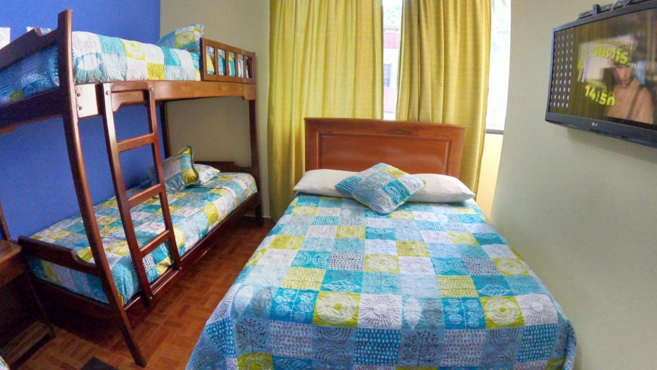 Hostal Casa Montoya Banos  Bagian luar foto