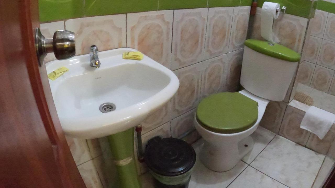 Hostal Casa Montoya Banos  Bagian luar foto