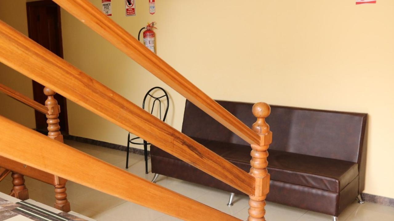 Hostal Casa Montoya Banos  Bagian luar foto